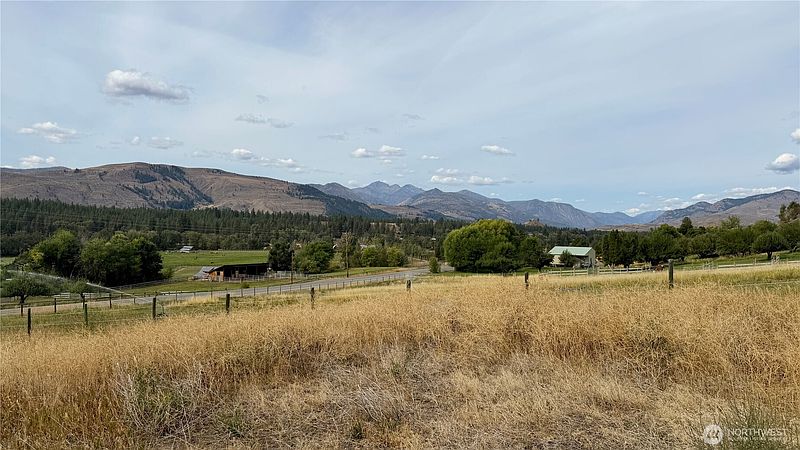 4th image of 762 Twisp-Winthrop Eastside Road