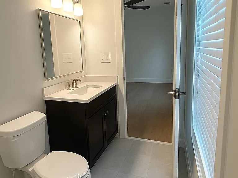 530 E Park Ave #C — Photo 11