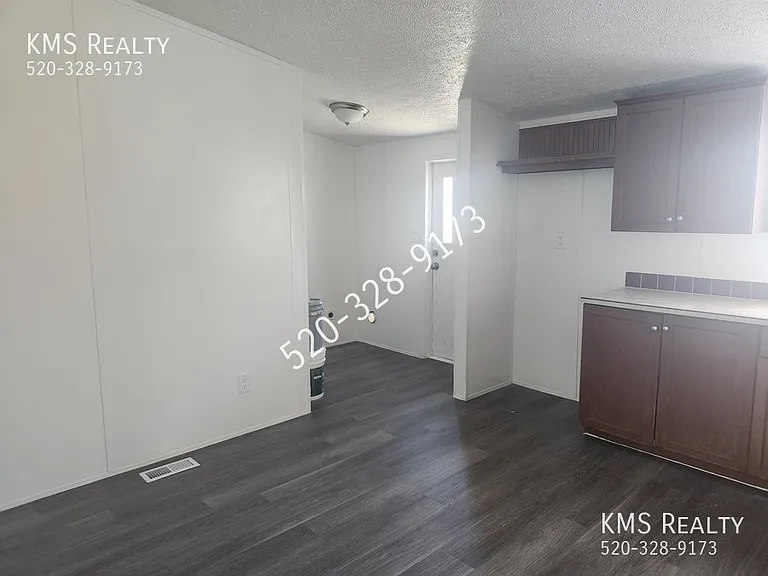5918 S Del Moral Blvd — Photo 5