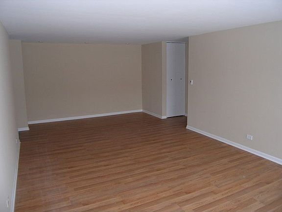 2nd image of 1134 E Randville Dr Unit 2L