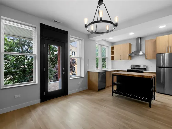 927 N Mozart St #2, Chicago, IL 60622