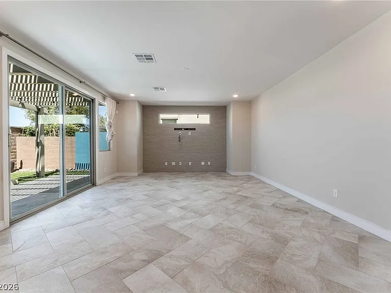 6933 Whisper Canyon Pl — Photo 5