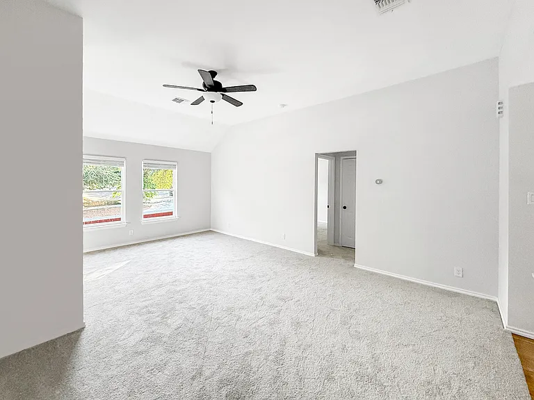 8906 Brae Ridge Dr — Photo 16
