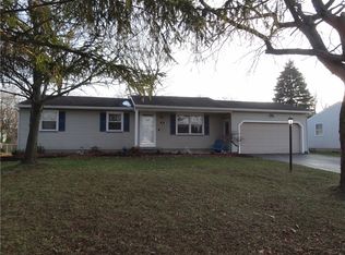 42 Deepwood Dr, Rochester, NY 14606