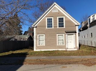 10 Clarendon St, Rockland, ME 04841