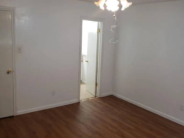 1003 Stadium Dr — Photo 10