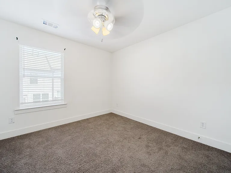 72 Garrison Dr — Photo 22