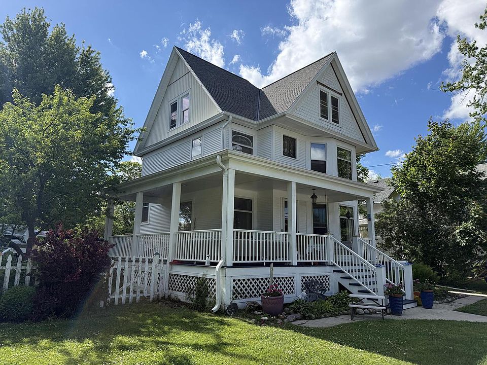 1st image of 431 N Milwaukee STREET
