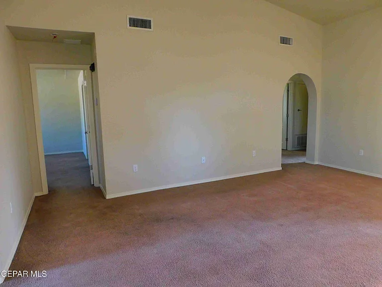 2508 Sparrow Point St — Photo 7