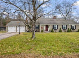 28 Birchwood Dr, Cumberland, RI 02864