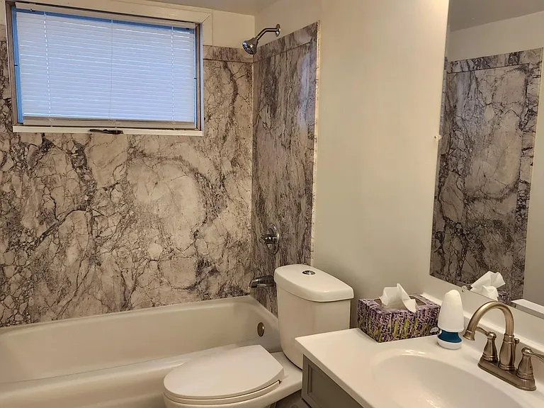 1738 Hawthorne Ave E #1 — Photo 8