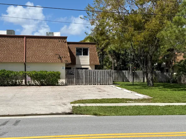 717 W Ocean Ave, Lantana, FL 33462
