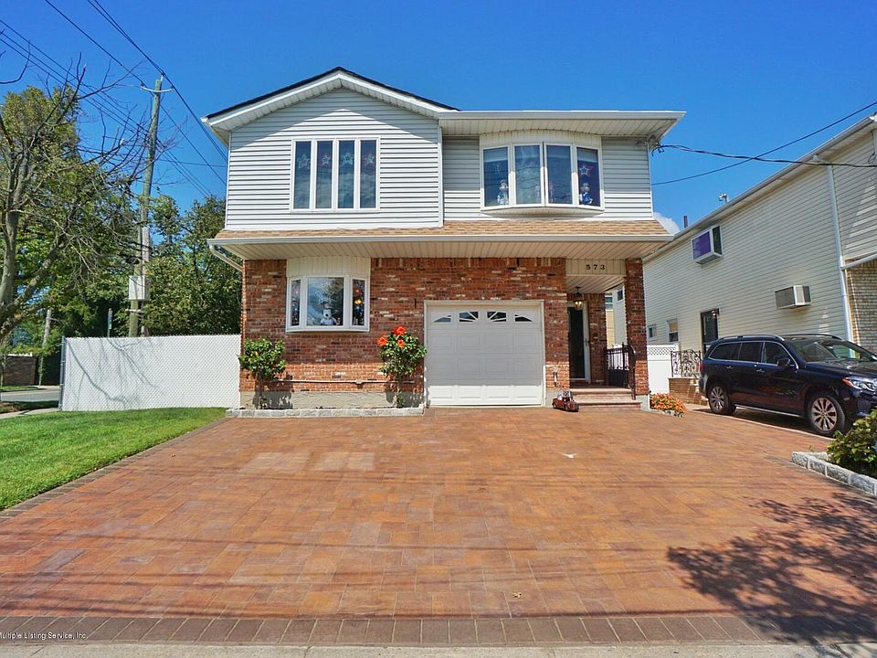 1st image of 573 Ramona Ave