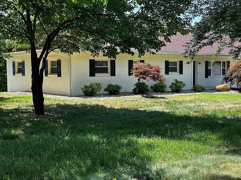 344 Hicks Rd — Photo 16