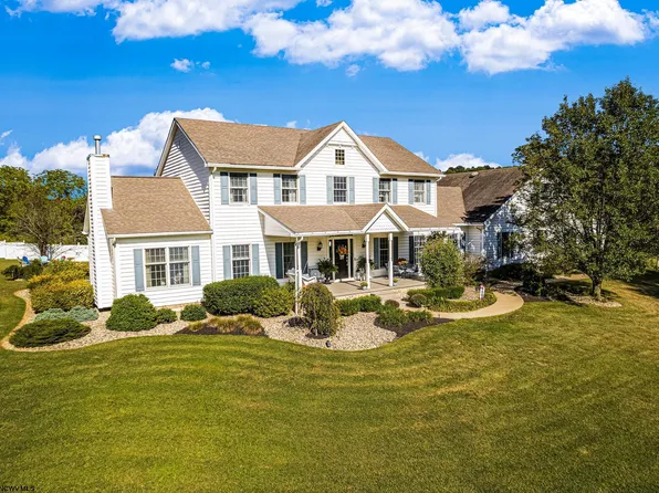 1084 S Pierpont Rd, Morgantown, WV 26508