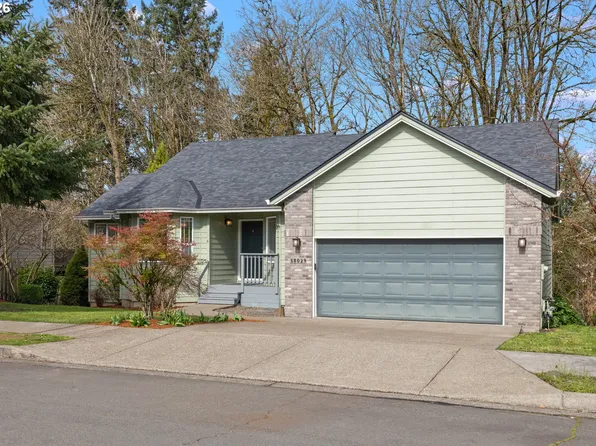 18029 Chickaree Dr, Oregon City, OR 97045