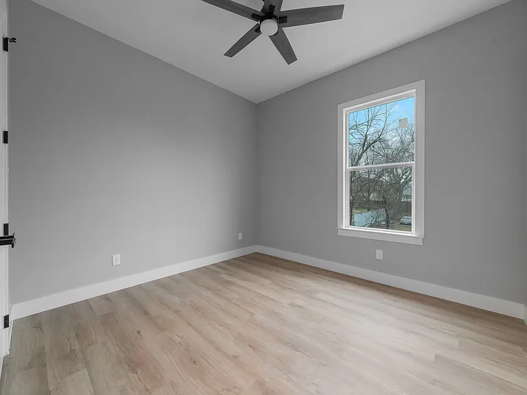 2806 Chicago St — Photo 17