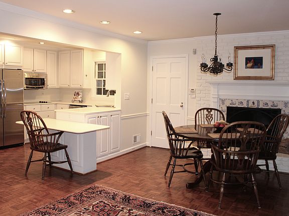 Kitchen with eat-in area