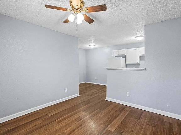 5th image of 111 E Rogers St APT 6