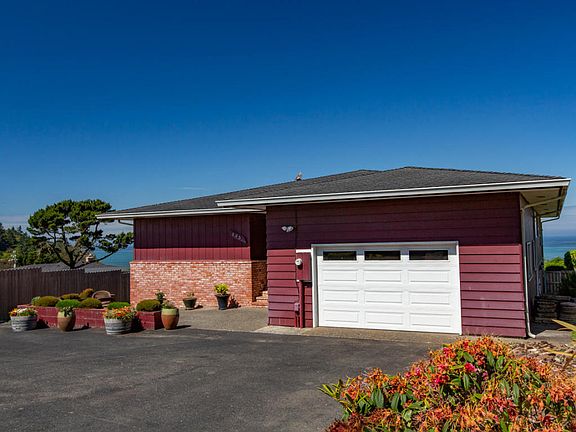5th image of 895 Underwood Dr