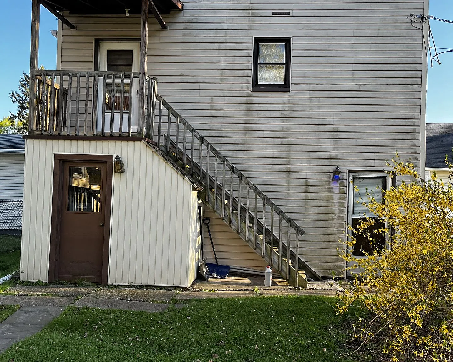 27 Berwin St — Photo 1