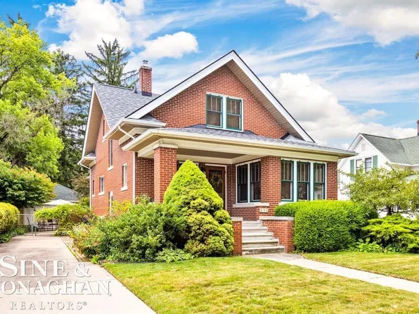 273 Euclid Ave, Mount Clemens, MI 48043
