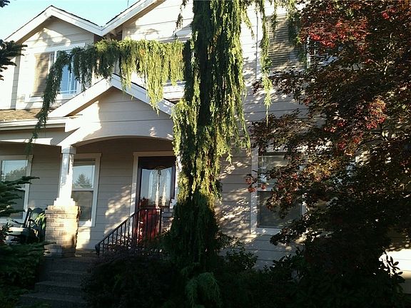 5th image of 17228 93rd Ave E