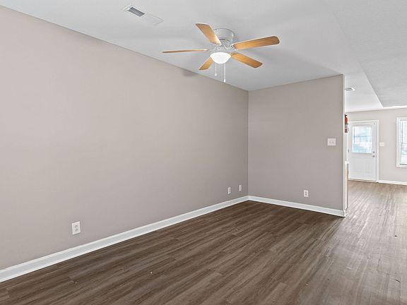 5th image of 804 Golf View Pl #B