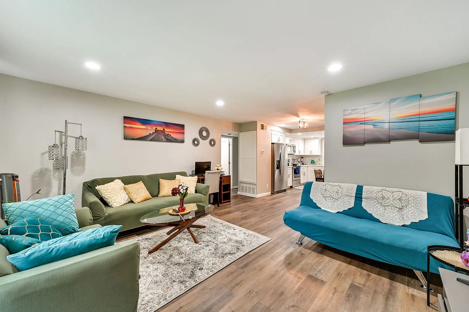 1 bed, 1.0 bath, 710 sqft, $3,612 — Photo 3