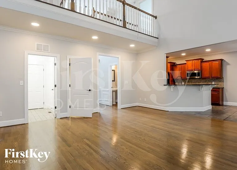 7131 Greystone Village Ct — Photo 3
