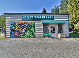 9996 Forest St, Glacier, WA 98244