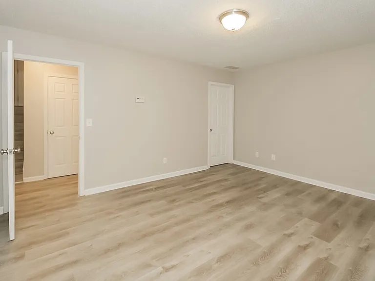 9447 Rollinghills Dr — Photo 15