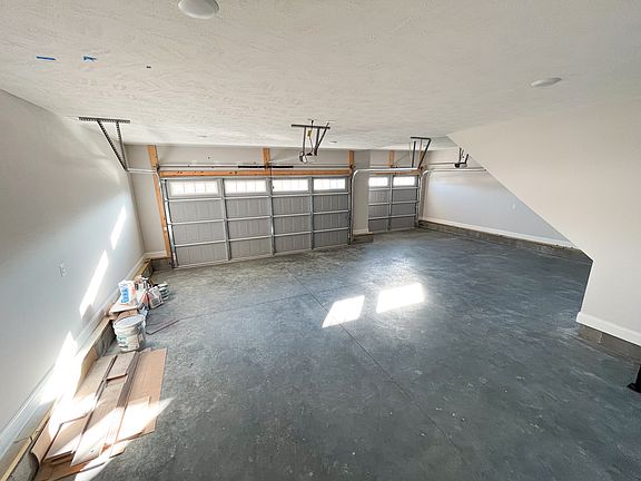 The Overbrook Plan, Three Car Garage