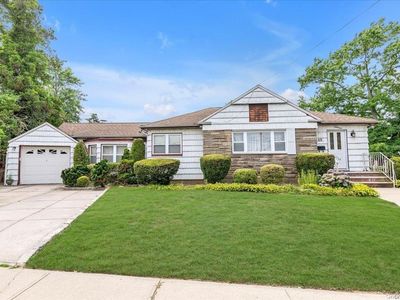 69 Carolyn Avenue, Valley Stream, NY, 11580