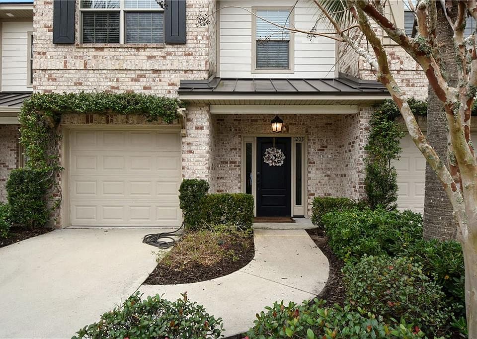 1st image of 1203 Reserve Ln #1203
