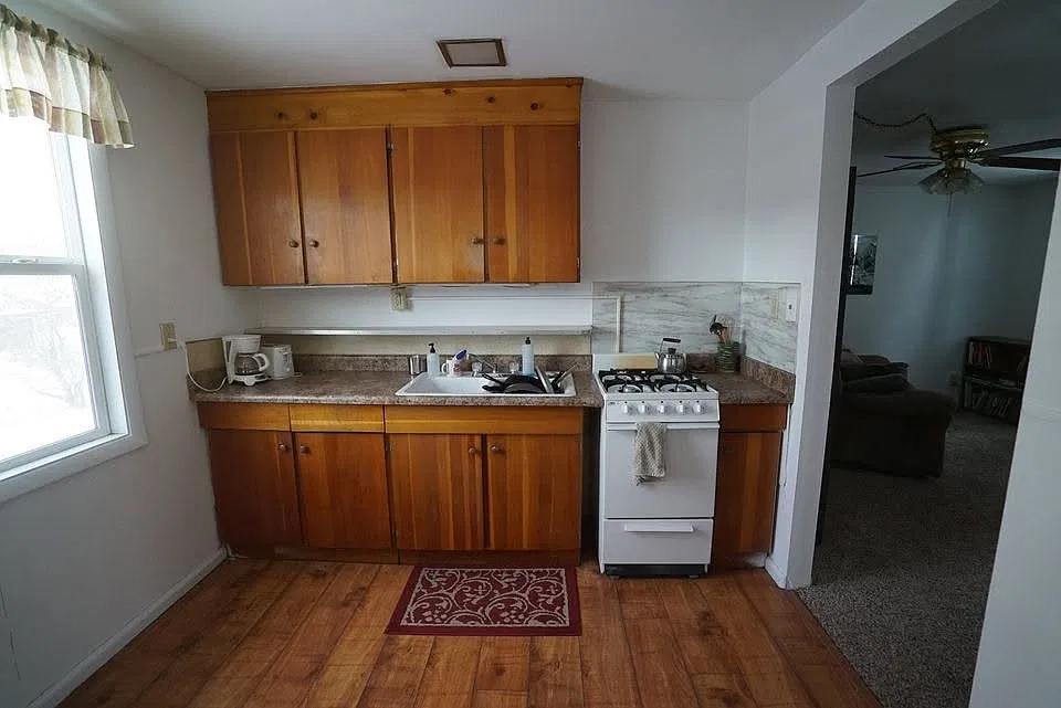 2 bed, 800 sqft, $800 — Photo 2