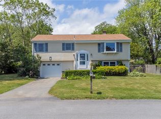 24 Reardon Dr, Middletown, RI 02842