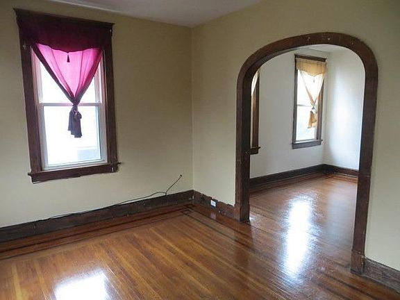 2nd image of 1015 Rapid Ave