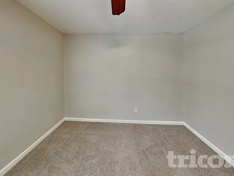 48 Halehaven Dr — Photo 10