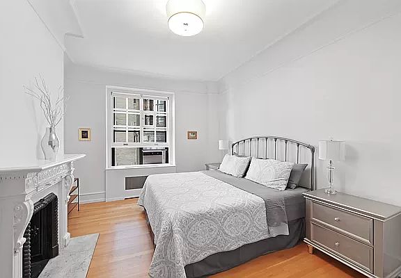 5th image of 2109 Broadway APT 1002