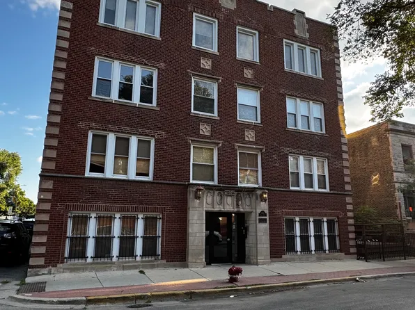 1050 W Dakin St, Chicago, IL