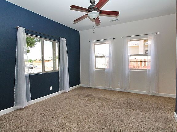 2nd image of 2265 Holly Dr