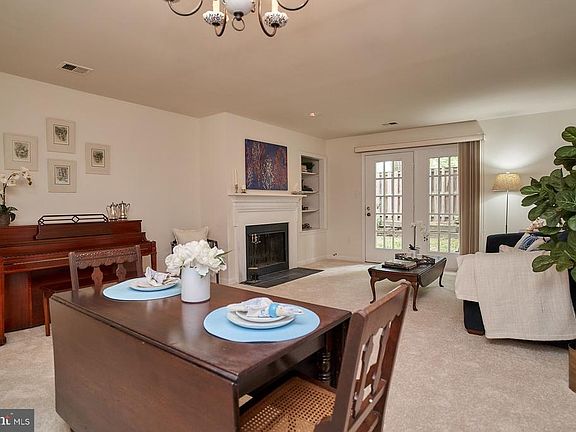 3rd image of 213 Katie Ct