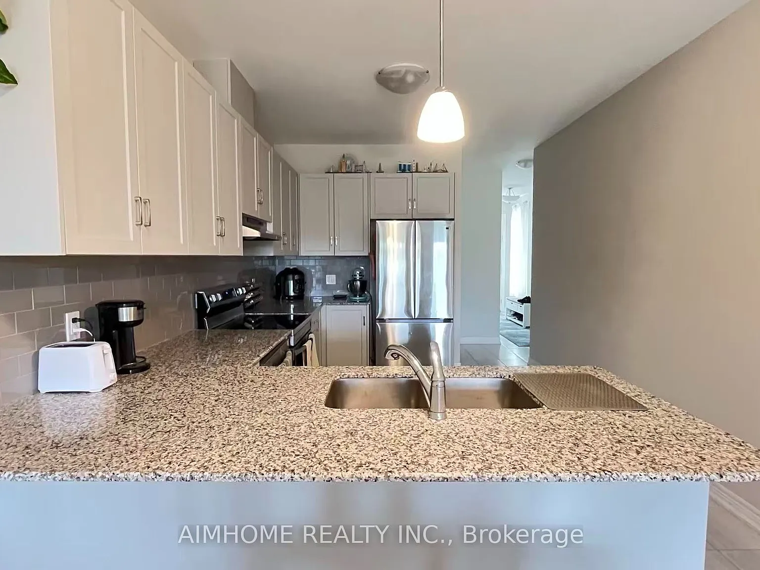 2 bed, $2,500 — Photo 4