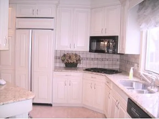 Sold by Bright Horizons Realty | media 1