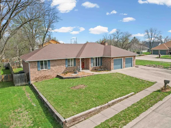 2001 S Deerborn Cir, Columbia, MO 65203