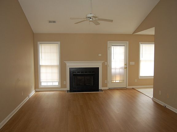 2nd image of 3304 Northbrook Dr