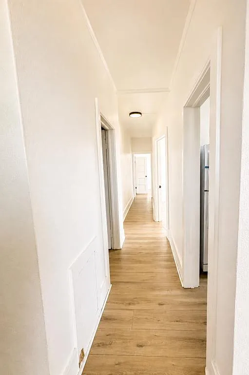 404 E Bond St — Photo 3