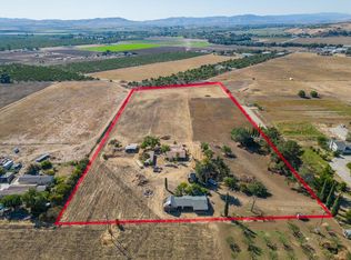 830 Foothill Rd, Hollister, CA 95023