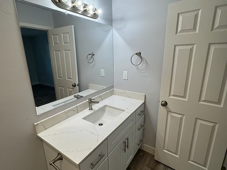 Silicon Valley Apartments — Photo 50